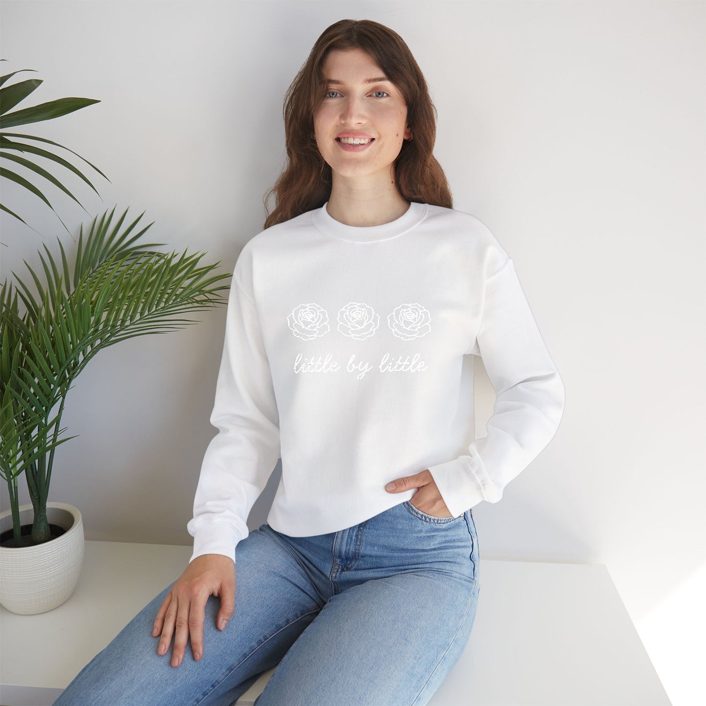 Little by little Embroidered Crewneck Sweatshirt - white stitches